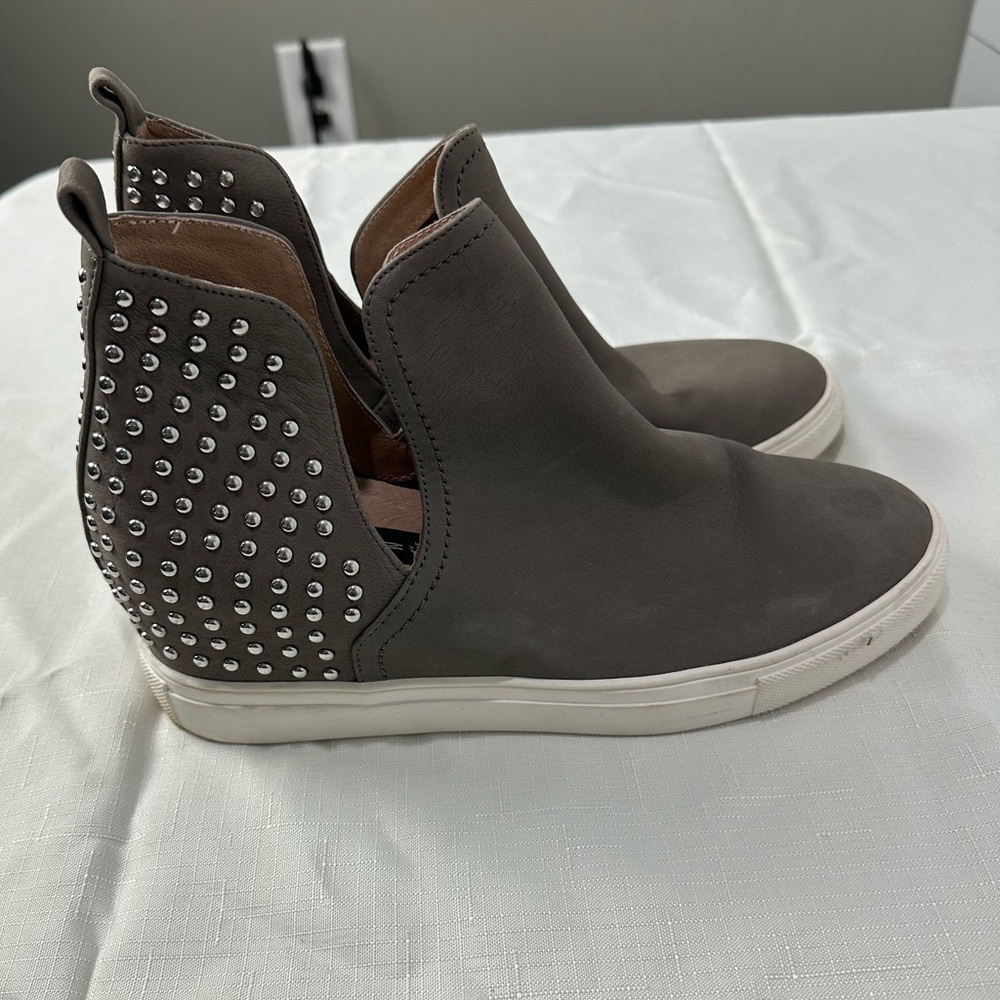 Steven by Steve Madden Gray Booties Size 9.5